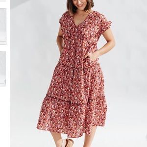 NWT Easel floral midi dress